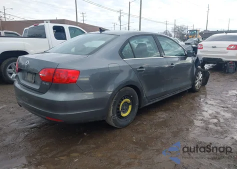 2013 Volkswagen Jetta 2.5L Se z USA, uszkodzony, nr VIN 3VWDX7AJ5DM255448